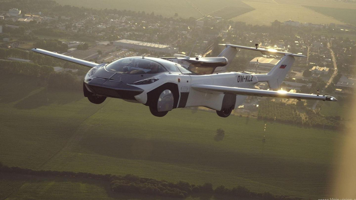 Pamatykite: Slovakijos skraidantis automobilis gavo oficialų sertifikatą