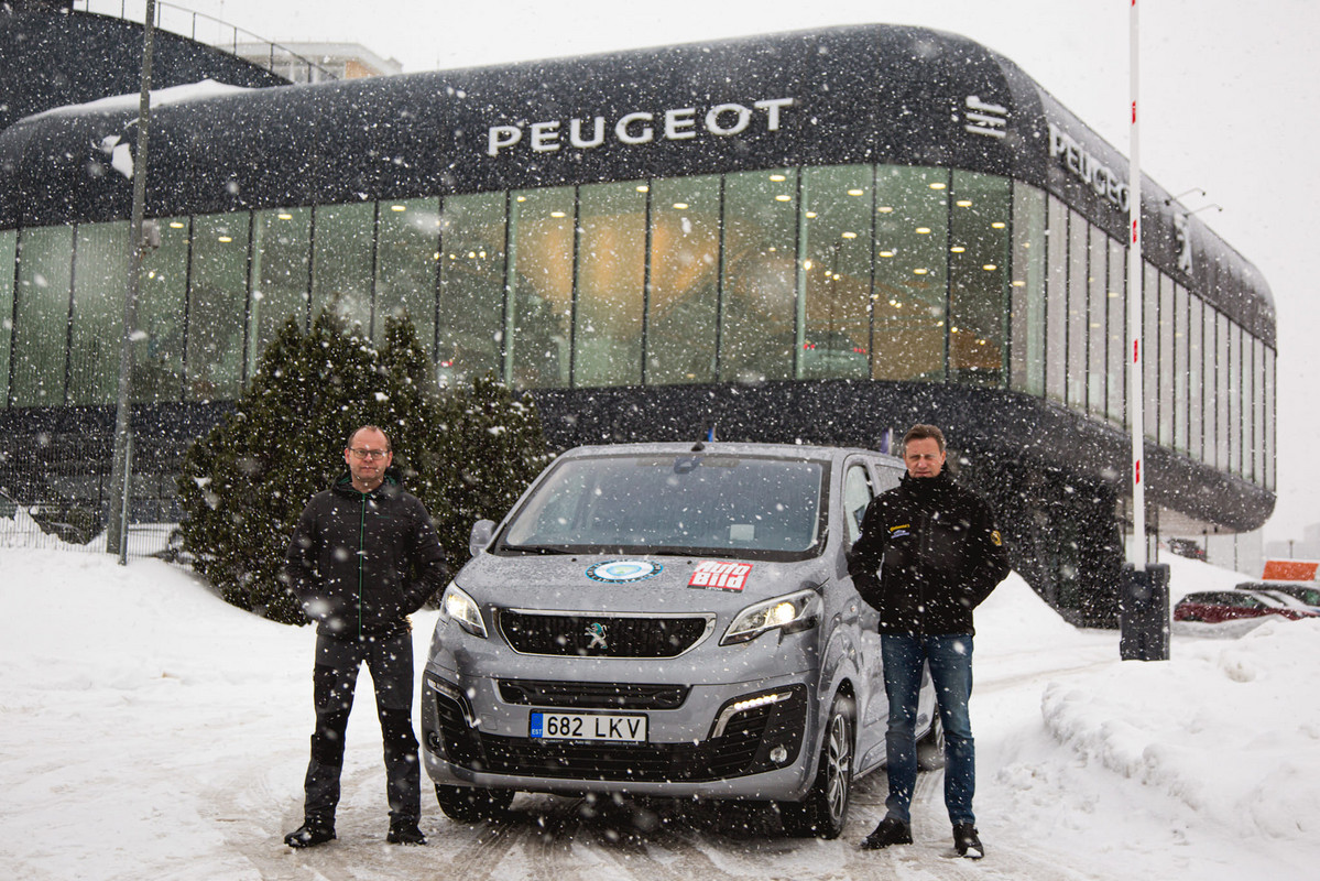 Lietuviai leidosi į nuotykį: su elektromobiliu bandys įveikti 5000 km