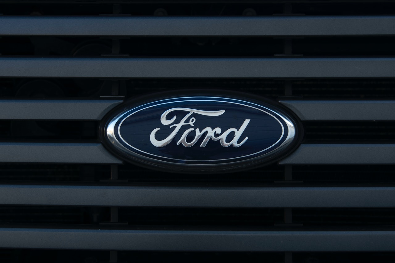 „Ford“ planuoja atleisti daugiau nei 3 tūkst. darbuotojų