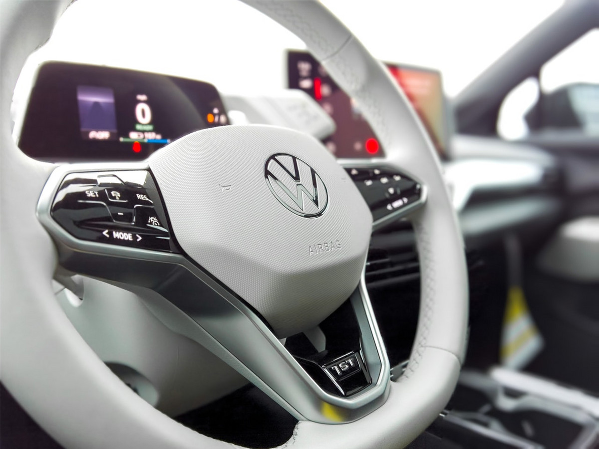 „Volkswagen“ bėdos didėja: darbuotojai streikuoja visoje Vokietijoje
