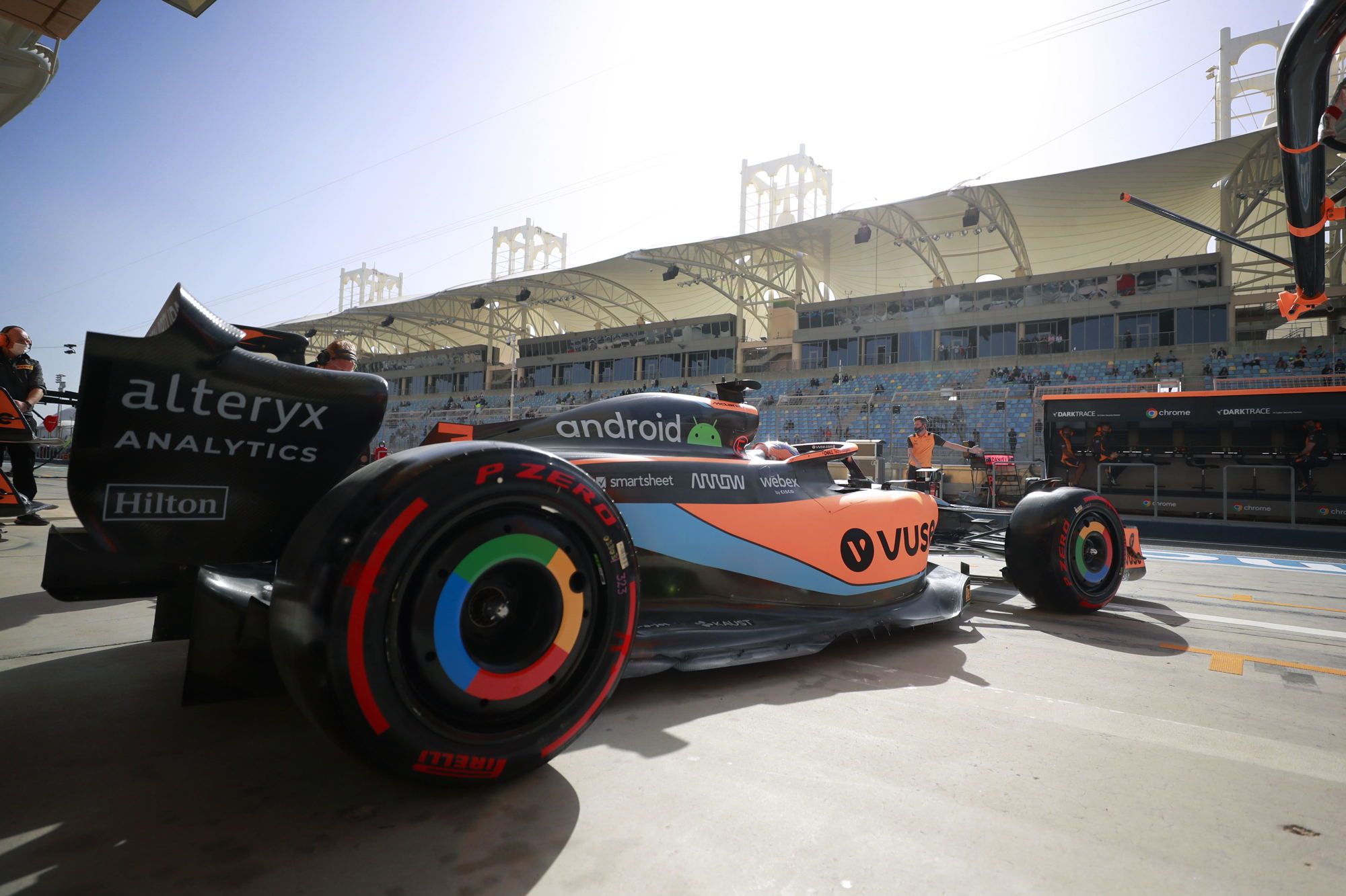 „McLaren“ lenktynininkai negali paaiškinti greičio stokos