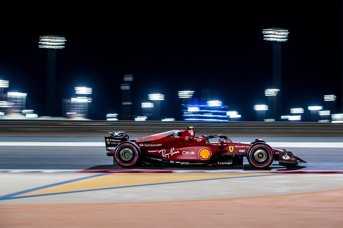 C. Sainzo „Ferrari“ sėkmingai perėjo FIA techninę inspekciją