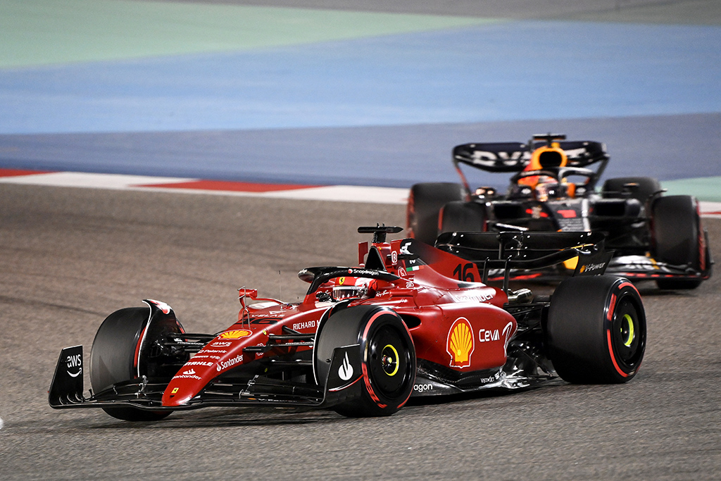 R. Grosjeanas: „Ferrari“ kitąmet vėl bus stipri