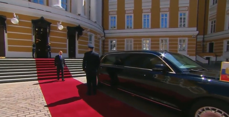 V.Putino limuzinas „monstras“: neperšaunamas ir apsaugotų keleivius net po vandeniu (VIDEO)
