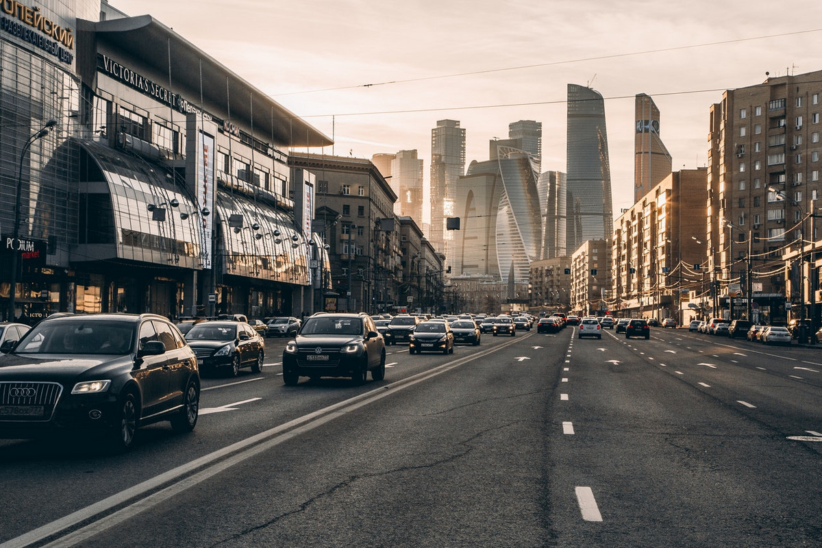 Kinija tampa pirmaujančia transporto priemonių eksportuotoja