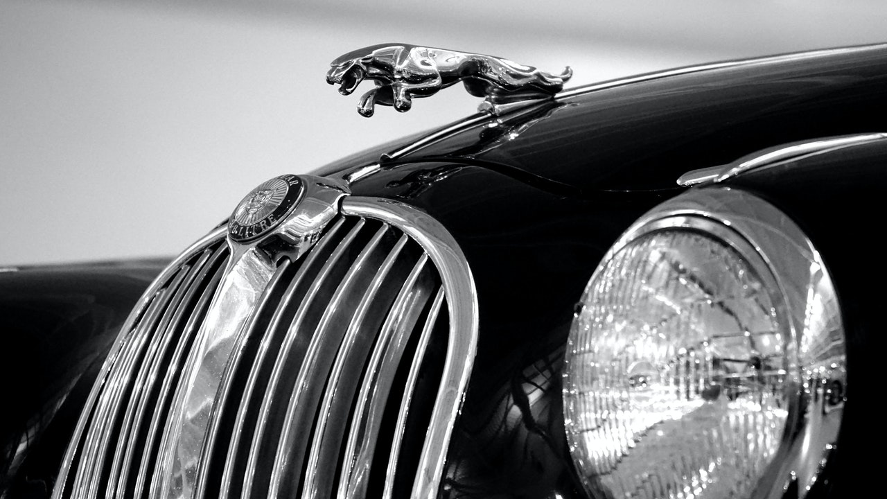 „Jaguar“ artėjant pokyčiams ištrynė 10 metų senumo įrašus „Instagram“