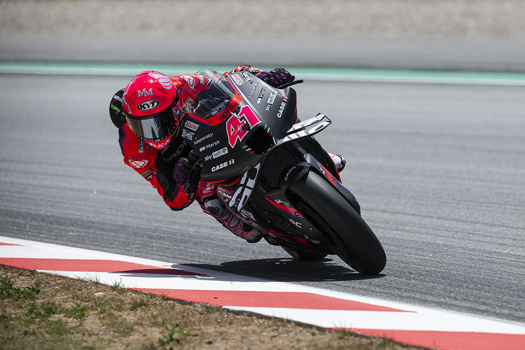 MotoGP. Pagerinęs trasos rekordą, „pole“ Barselonoje iškovojo A. Espargaro