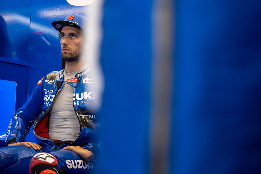 MotoGP. T. Nakagami išvengė rimtų traumų, o A. Rinsui lūžo riešas