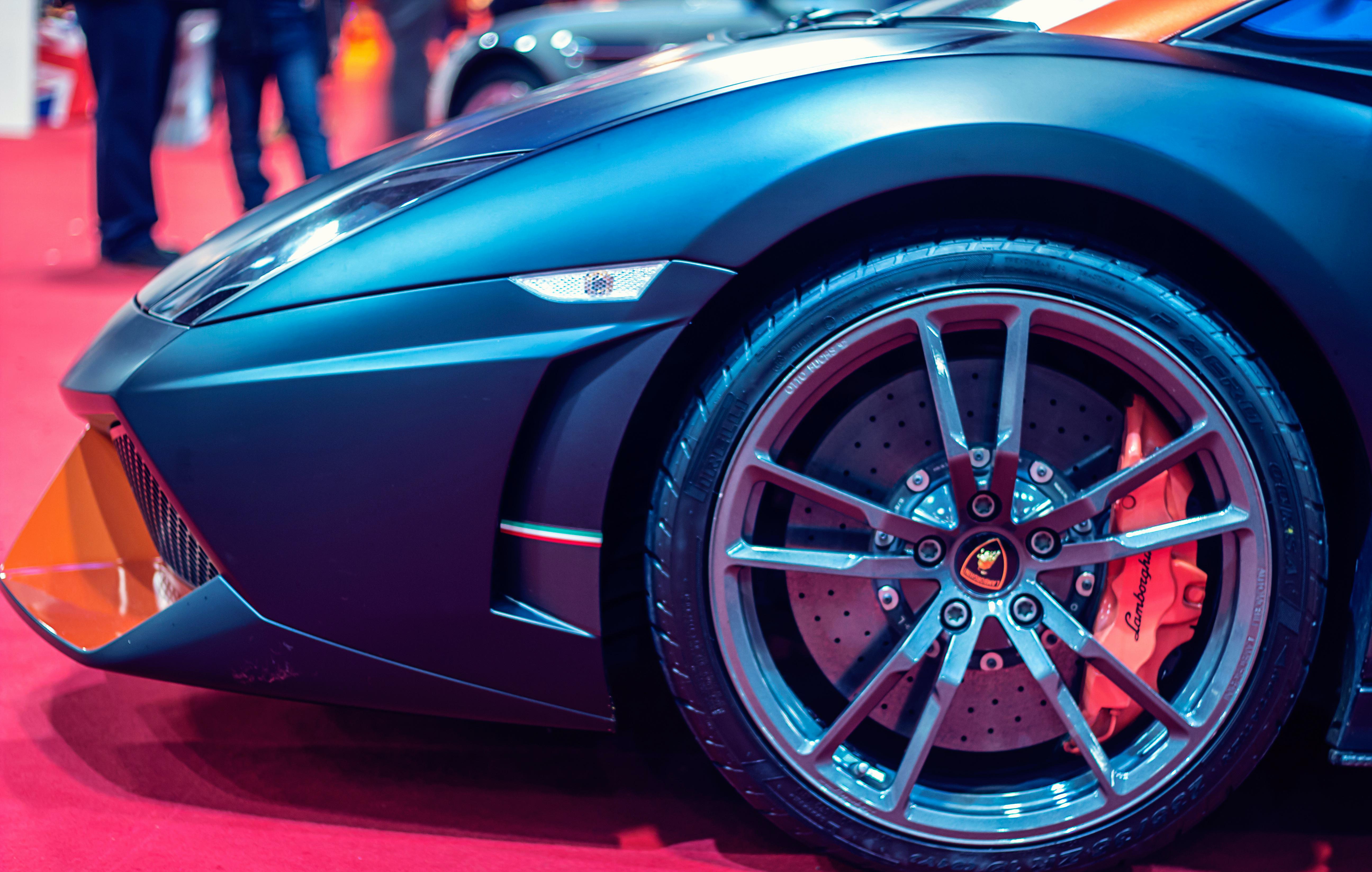 „Lamborghini“ elektriniai superautomobiliai vis tiek atrodys kaip „erdvėlaiviai“