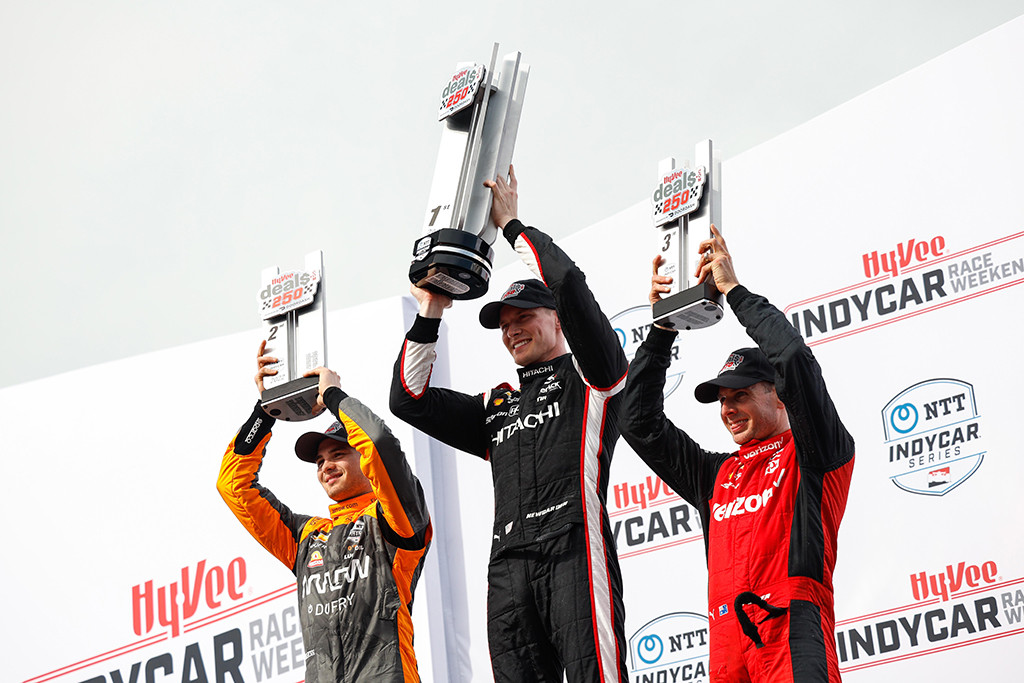 IndyCar. Ajovoje ketvirtą pergalę iškovojo J. Newgardenas