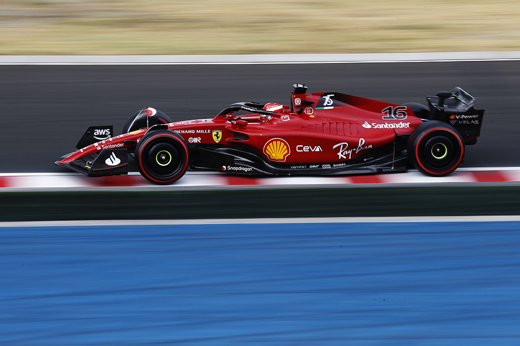 C. Leclercas: „Ferrari“ neturėjo reaguoti į antrą M. Verstappeno sustojimą