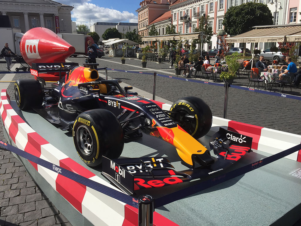 „Red Bull“ F-1 bolidas atvyko į Vilnių