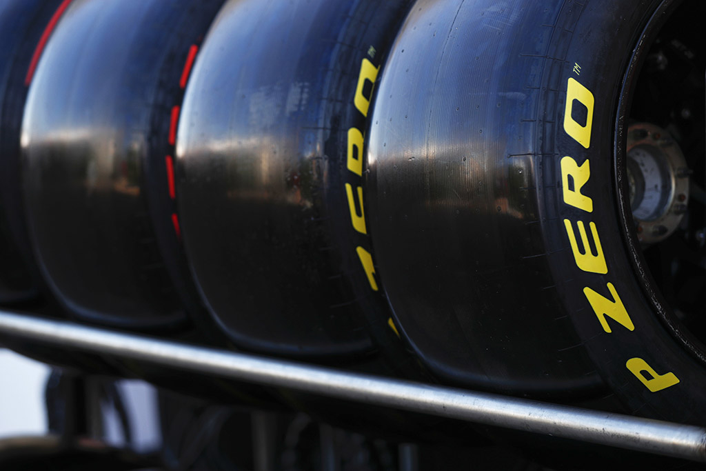 „Pirelli“ tikisi vieno sustojimo Džedos lenktynėse