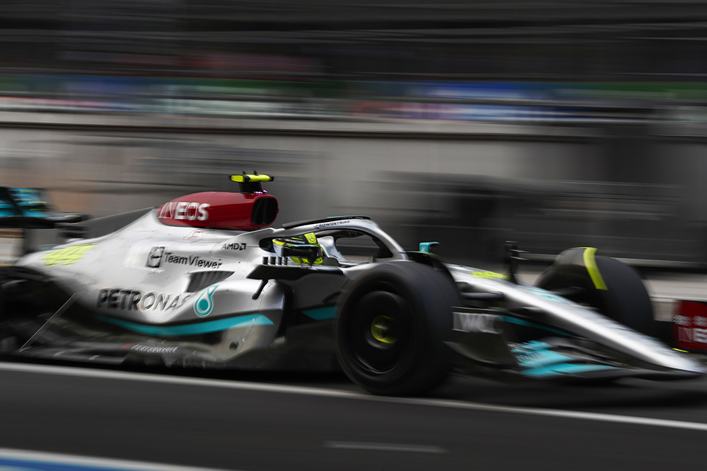 „Mercedes“ derybas su L. Hamiltonu pradės po žiemos pertraukos