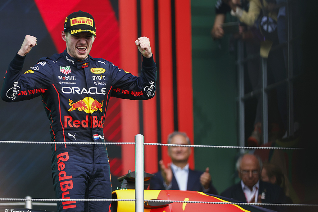 S. Vettelis: tikiuosi, kad M. Verstappenas iškovos 16 pergalių