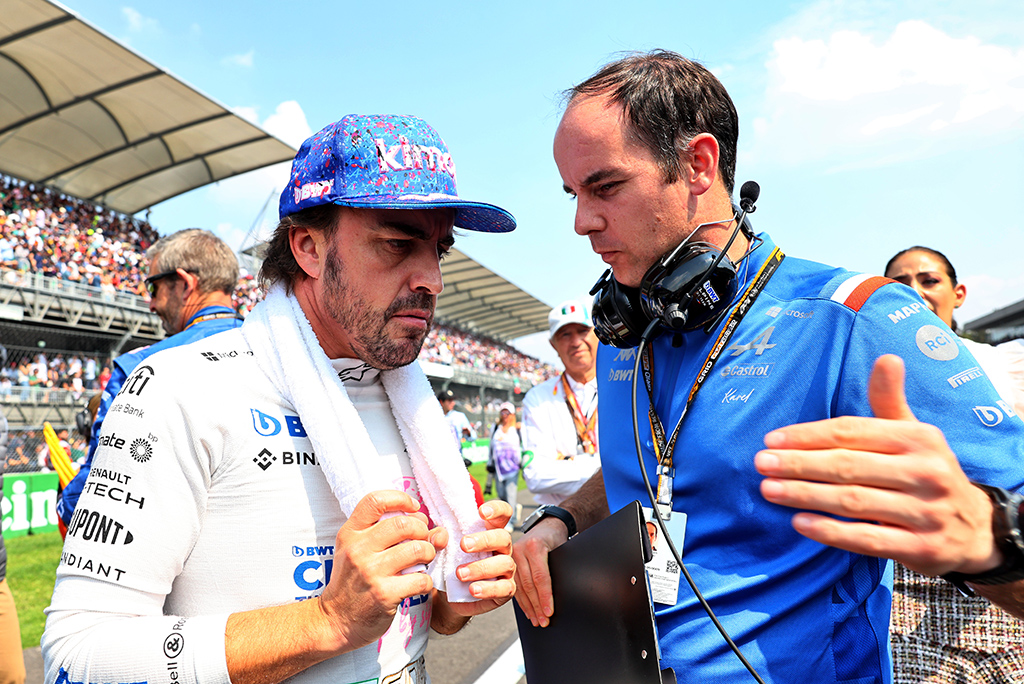 F. Alonso neplanuoja ateityje tapti komandos vadovu