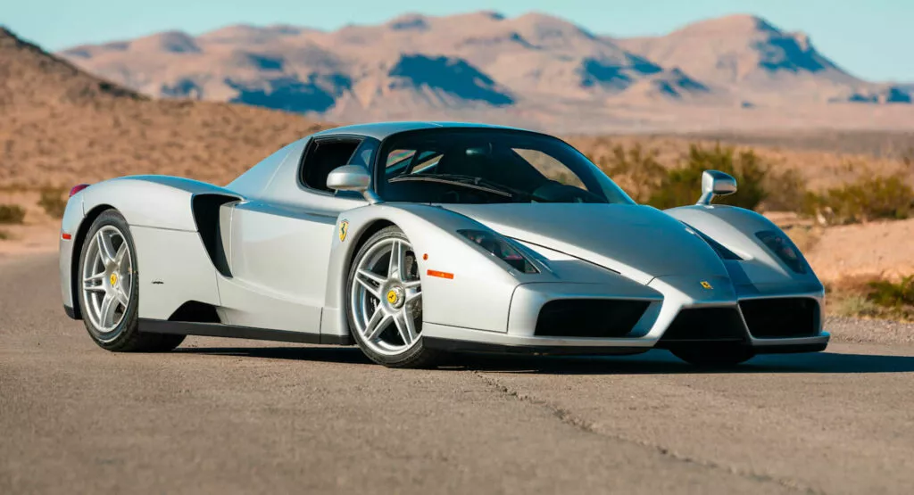 Aukcione bus parduodamas retas „Ferrari“ automobilis