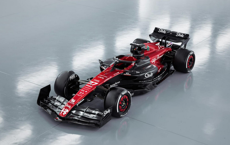 „Alfa Romeo“ pristatė C43 bolidą