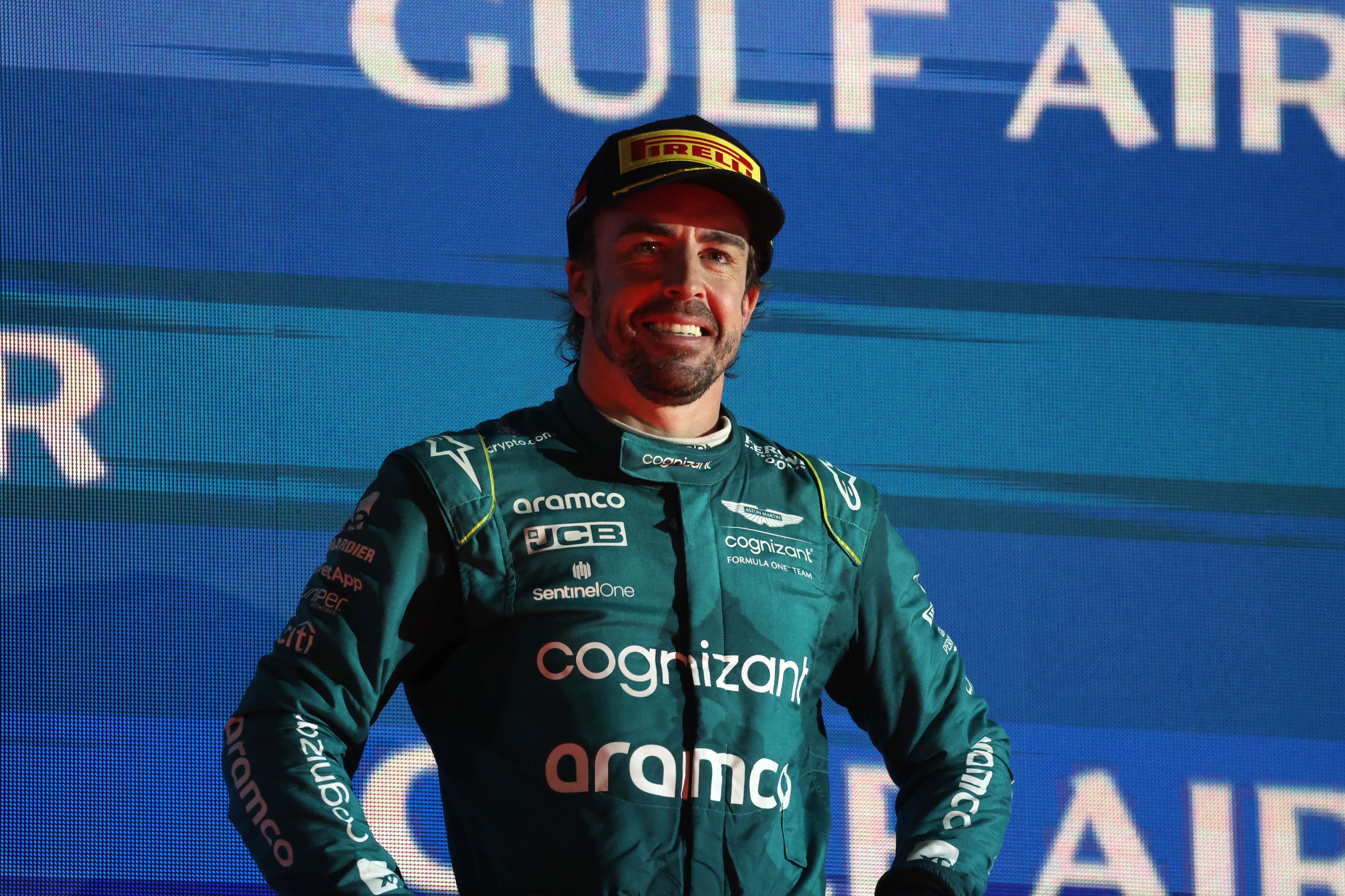 F. Alonso: „Verstappenas su vidutinėmis padangomis važiavo puikiai“