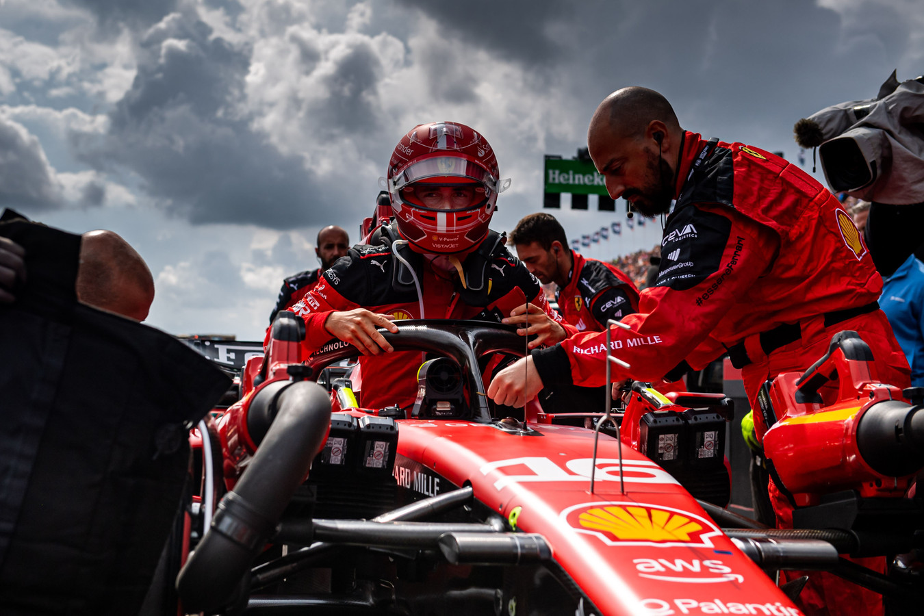 C. Leclercas: visada mylėjau „Ferrari“ ir tikrai noriu čia likti