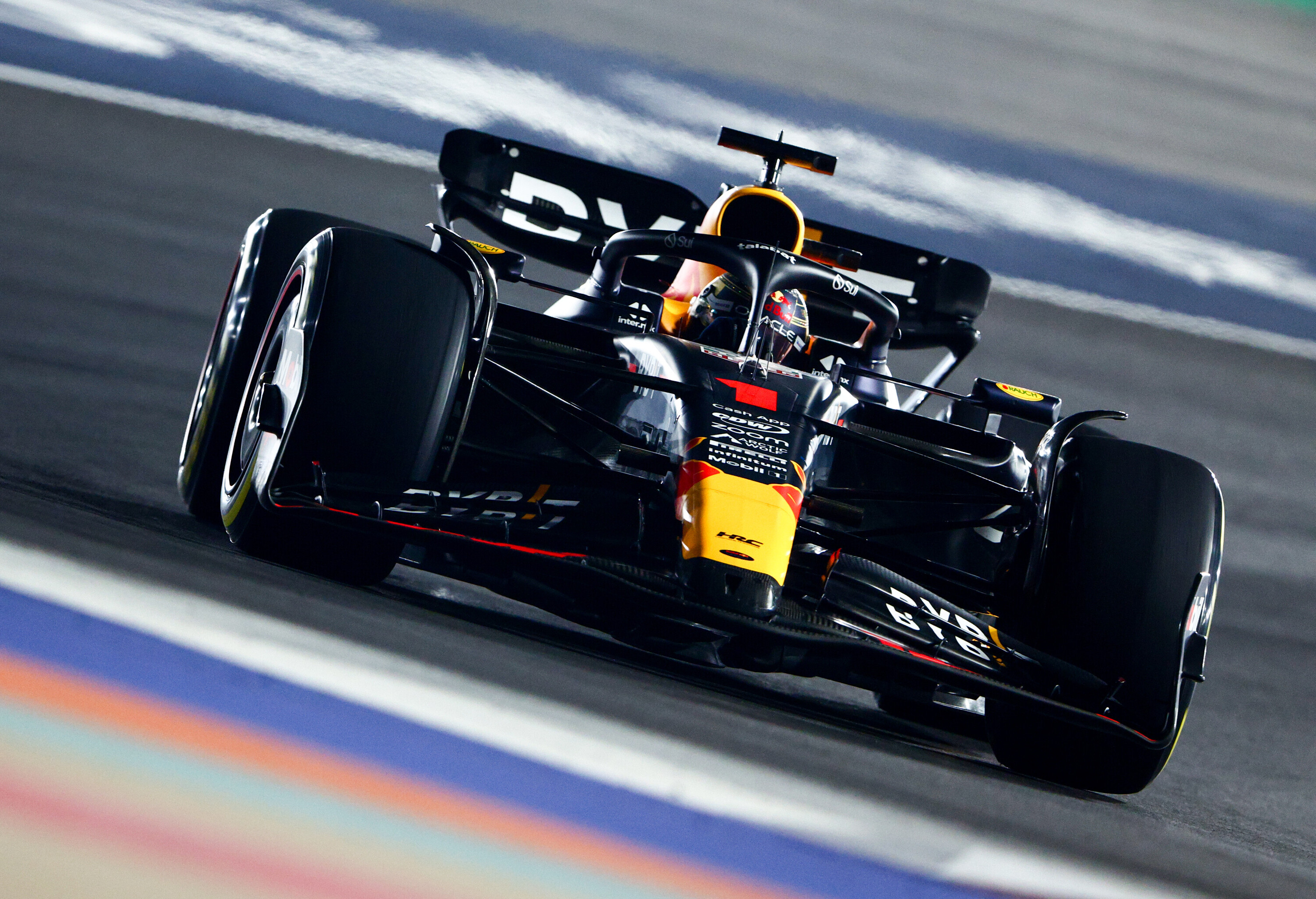Kataro GP lenktynėse nesunkią pergalę iškovojo M. Verstappenas