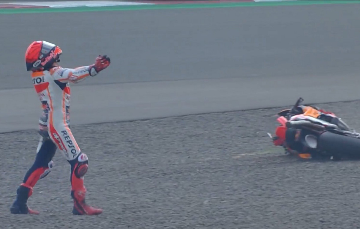 Indonezijoje – svarbi F. Bagnaia pergalė ir lenktynių nebaigę Marquezas su Martinu