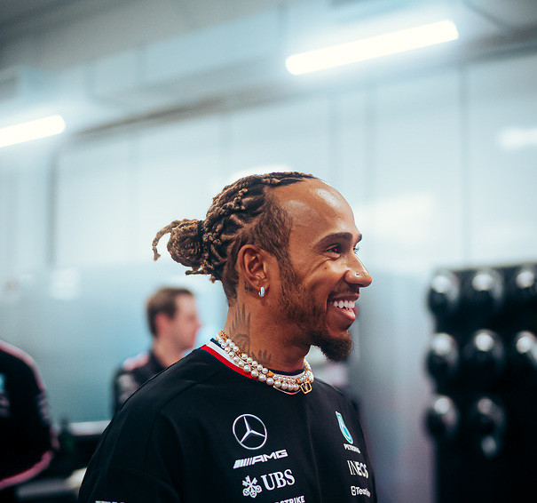 Oficialu: Lewisas Hamiltonas „Mercedes“ keičia į „Ferrari“