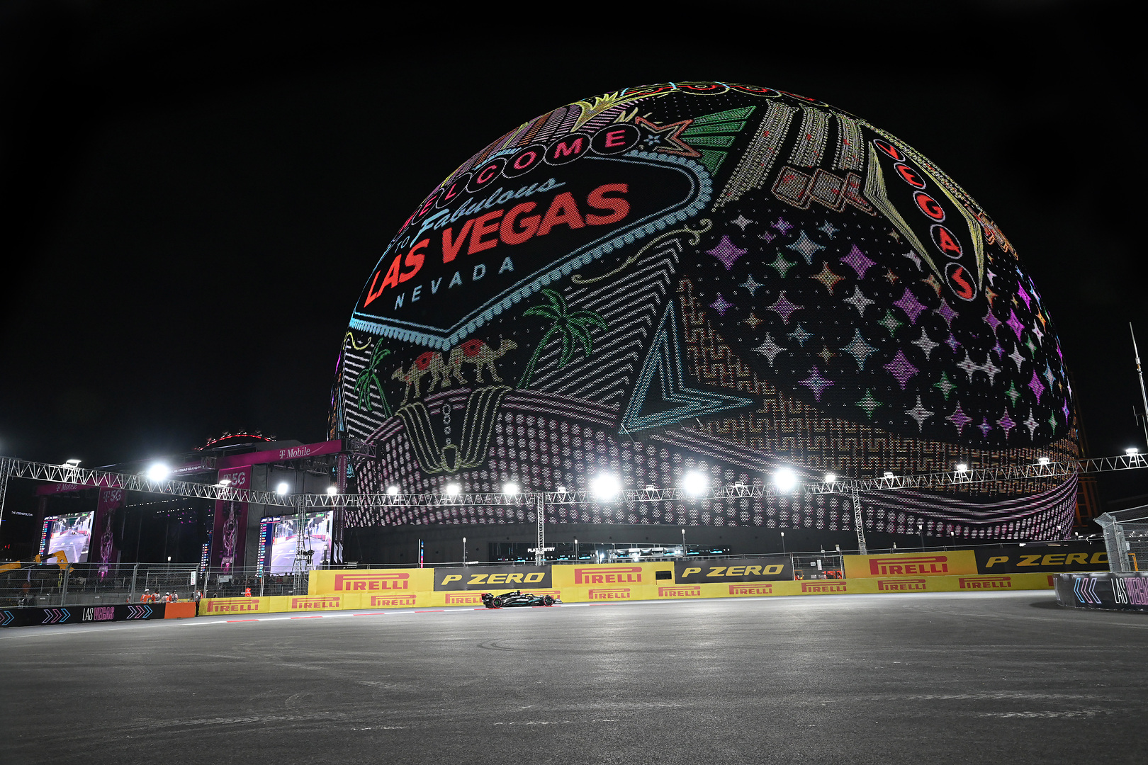 F1 komandų vadovai norėtų, jog lenktynės Las Vegase vyktų anksčiau