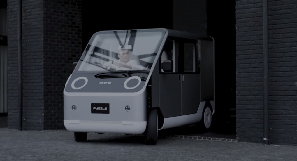 Japonijoje buvo pristatytas elektromobilis su saulės baterijomis