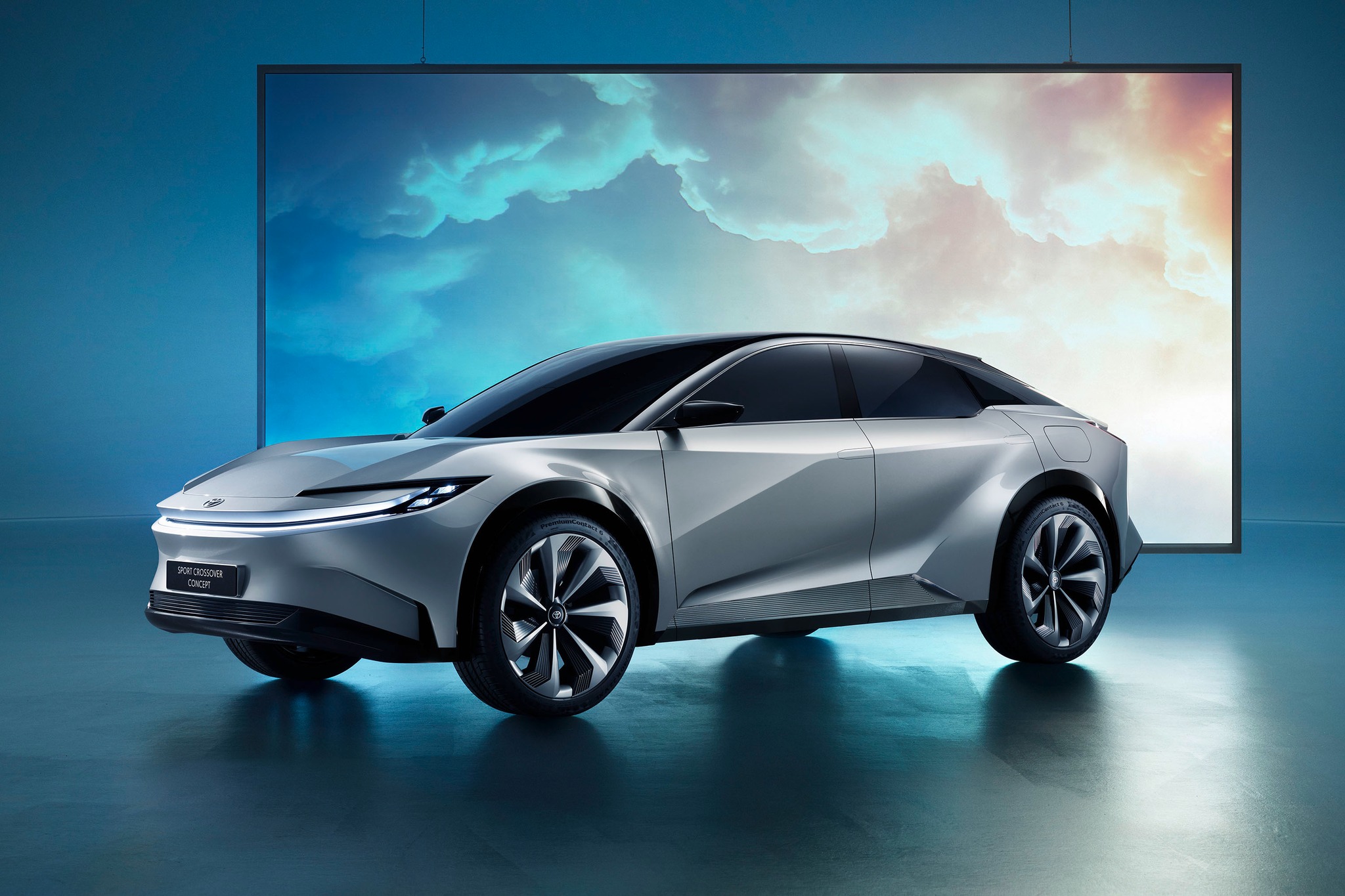 „Toyota“ pristatė „Sport Crossover Concept“ modelį
