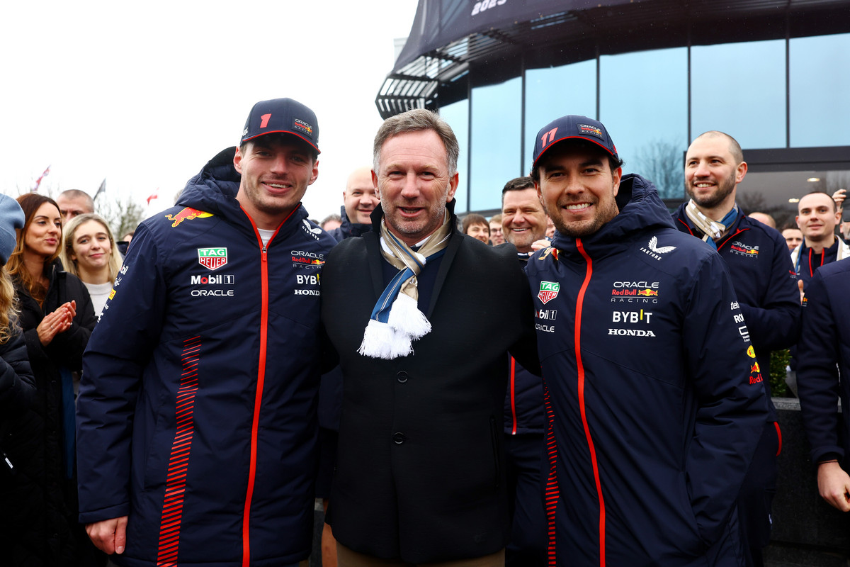 „Ford“ dėl C. Hornerio situacijos pateikė ultimatumą „Red Bull“?