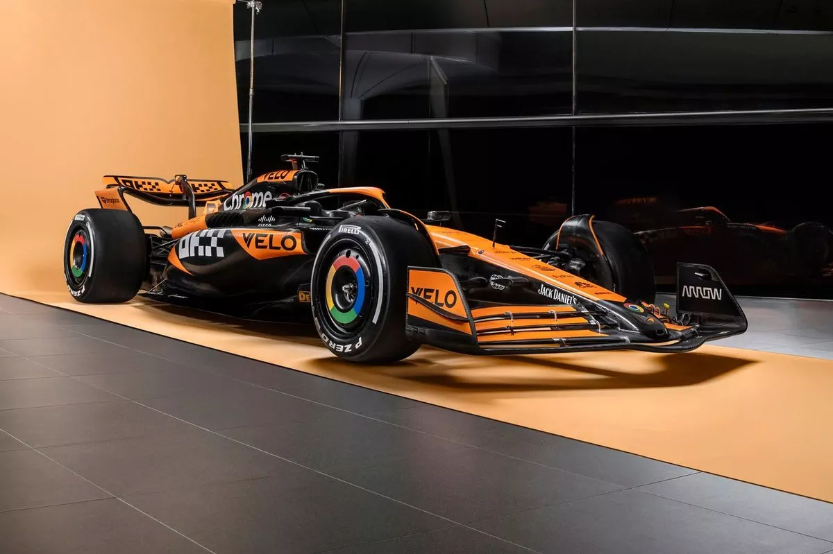Naujo sezono bolidą pristatė „McLaren“