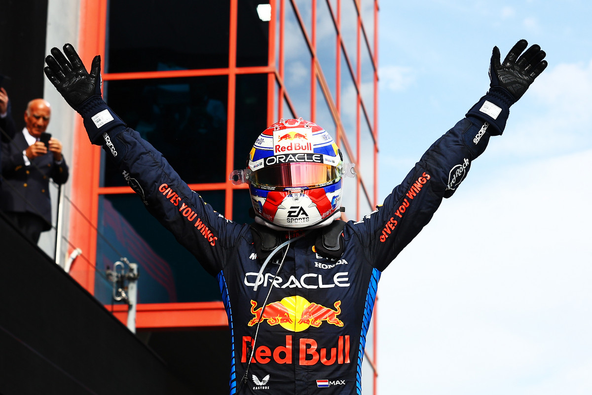 L. Norriso spaudimą atlaikęs M. Verstappenas – Emilijos-Romanijos GP nugalėtojas