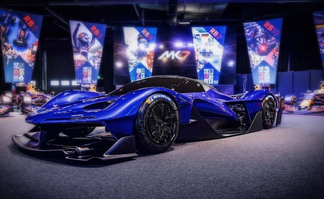 „Red Bull“ pristatė RB17 superautomobilį