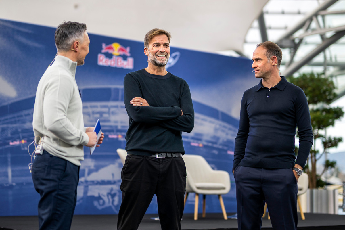 Prie „Red Bull“ sporto sistemos prisijungęs J. Kloppas gyrė M. Verstappeną