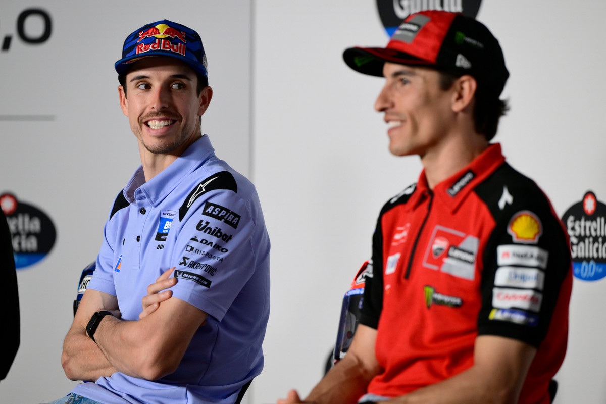 MotoGP. M. Marquezas vėl klydo lygioje vietoje, o jo brolis laimėjo Ispanijos lenktynes