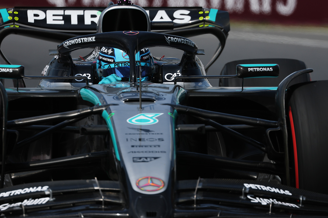 Pirma Austrijos treniruotė: greičiausias G. Russellas, „McLaren“ naujokas – net ketvirtas
