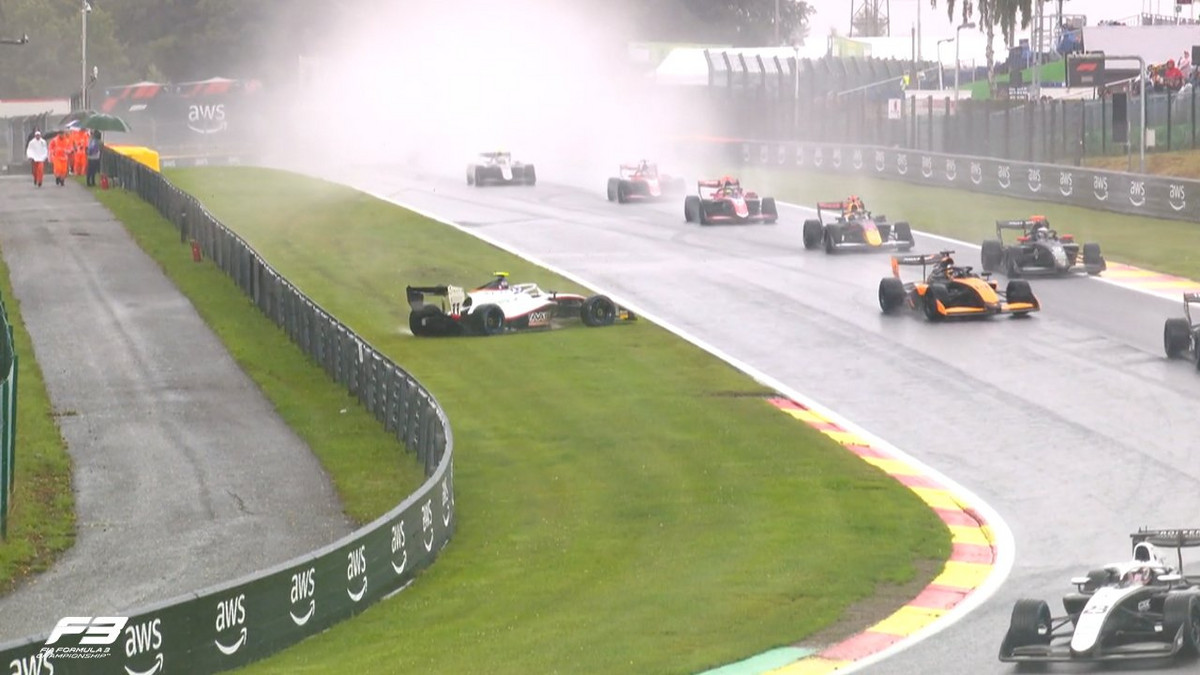 „Spa“ trasoje turėtų pilti – F3 lenktynės net nebuvo baigtos