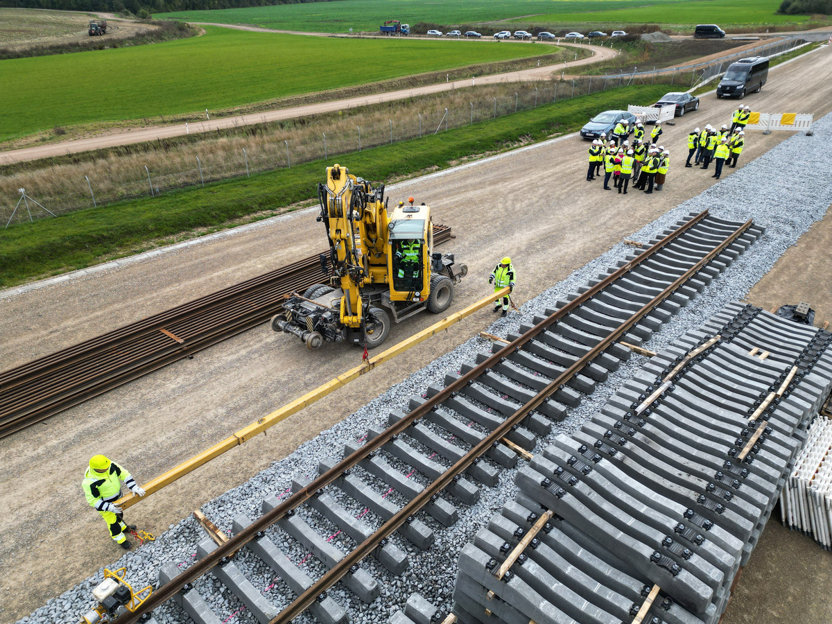 Lietuvos gyventojai palaiko „Rail Baltica“ projektą: išskiria reikšmę saugumui ir ekonomikai