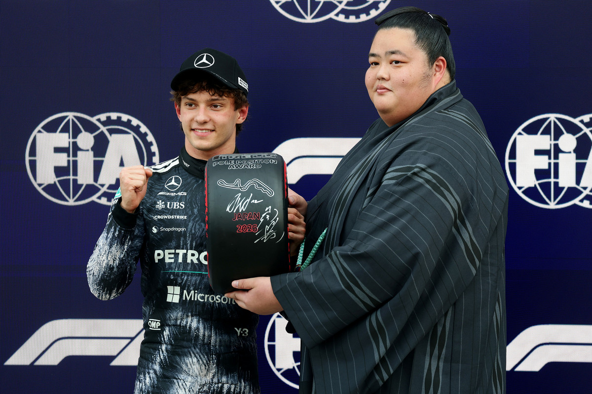 Japonijos GP kvalifikacijoje nesėkmę patyrė M. Verstappenas, o K. Antonelli iškovojo antrąją „pole“ paeiliui