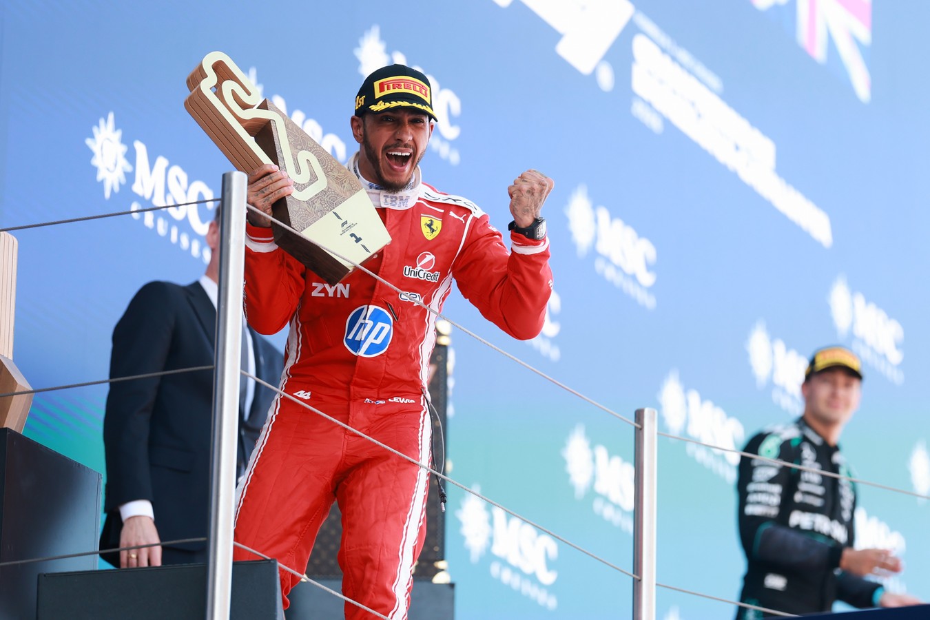 Pirma pergalė su „Ferrari“: L. Hamiltonas triumfavo Barselonos GP