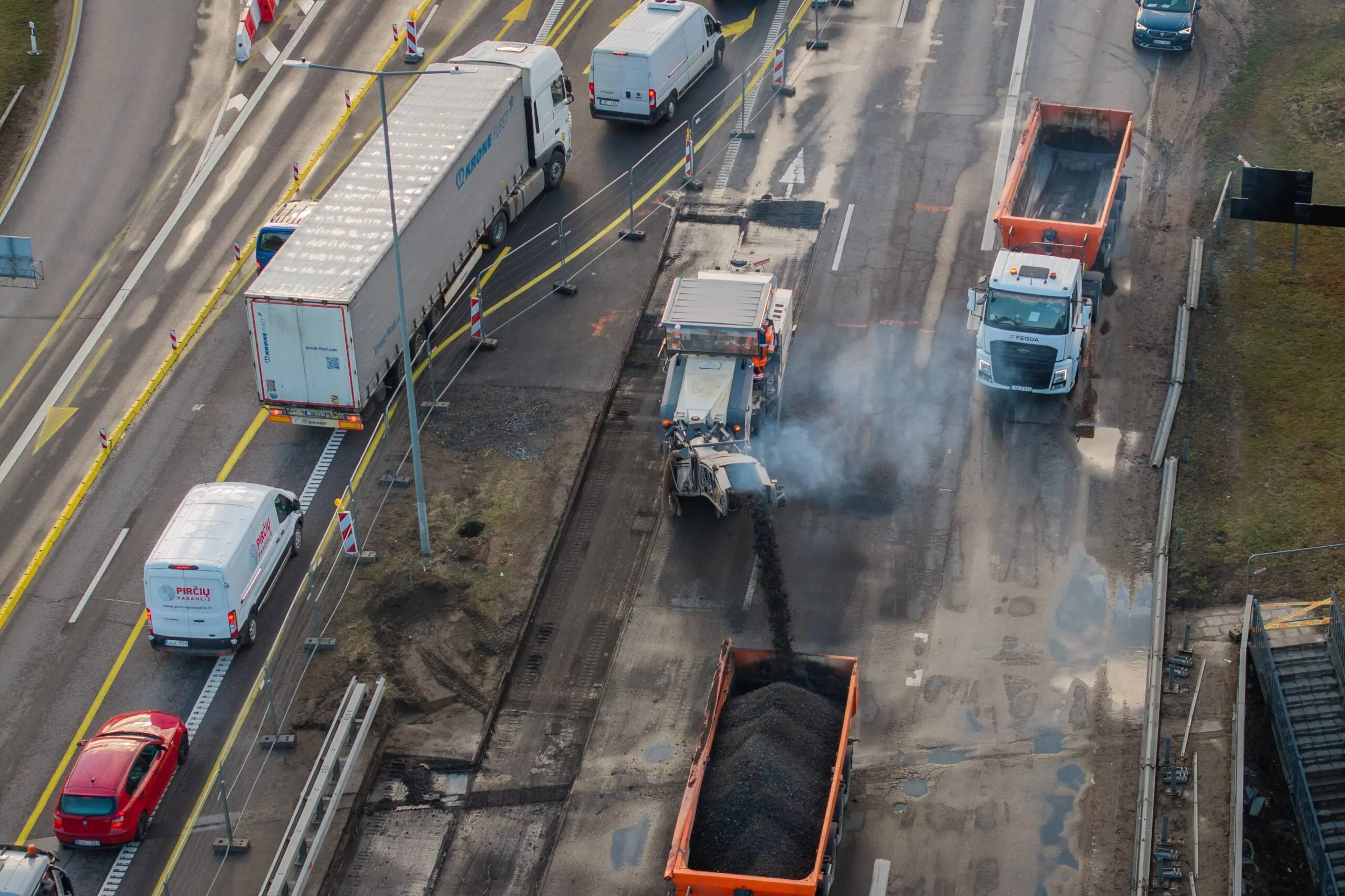 „Via Lietuva“ pradeda tvarkyti daugiau nei 10 km ilgio automagistralės Vilnius–Kaunas–Klaipėda atkarpą ties Elektrėnais