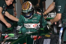 Irvine'as neketina palikti F-1