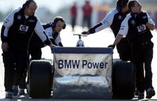 Didėja BMW vadovų nerimas