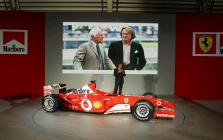 „Ferrari“ dovana popiežiui