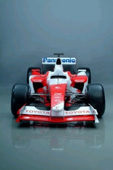 "Toyota" prarado rėmėją