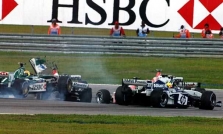 Eddie akiratyje - A.Pizzonia