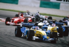 „Renault“ pasinaudojo kitų nesėkme?