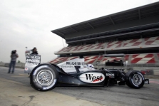 MP4/18 problemos