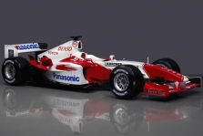 2004 m. bolidai: „Toyota TF104“